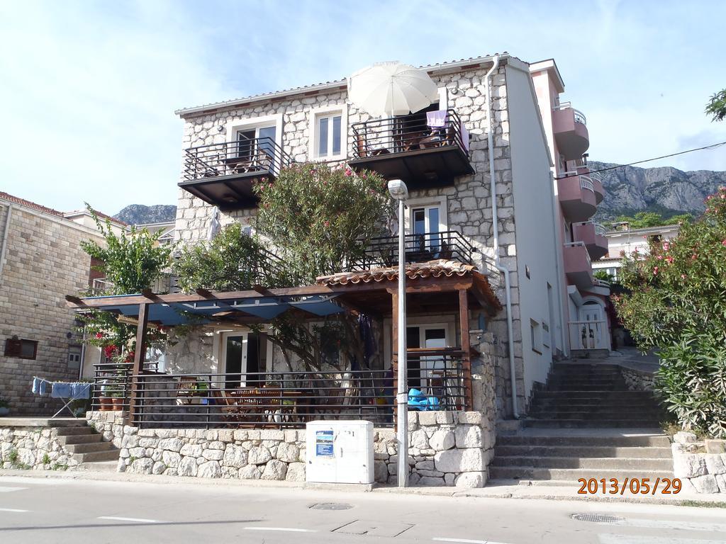 Apartments Mirela Gradac  Extérieur photo