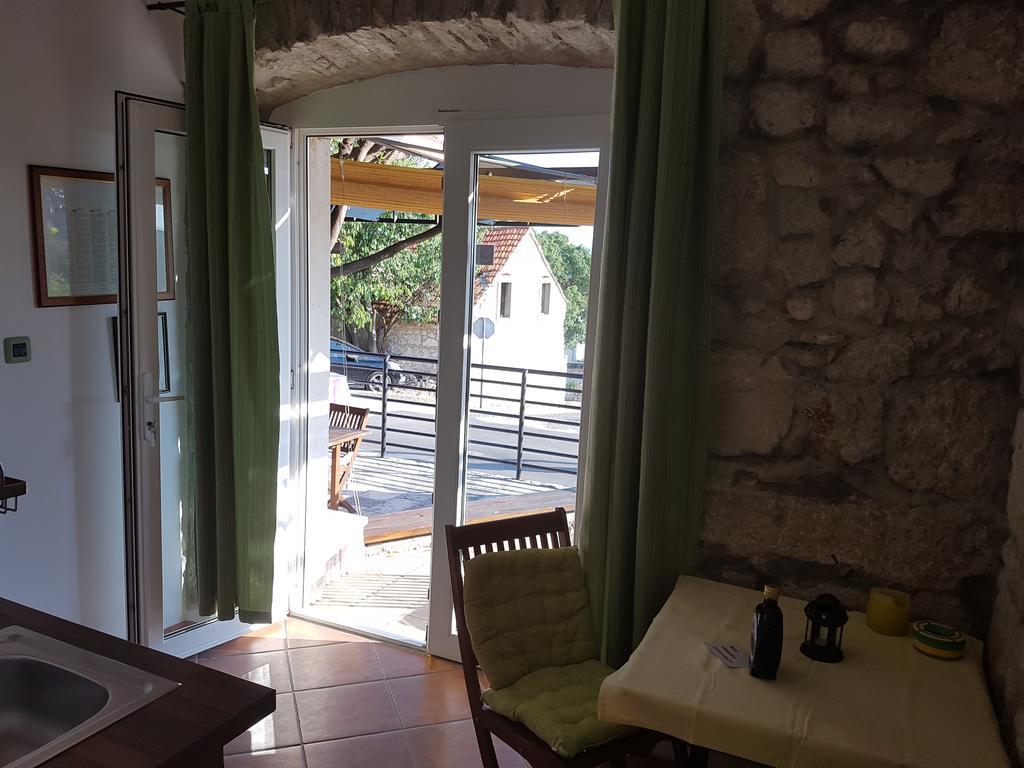 Apartments Mirela Gradac  Extérieur photo